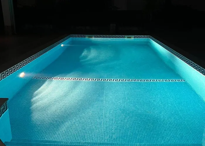 Sunny Ocean With Pool Near Arrifana * アルジェズール