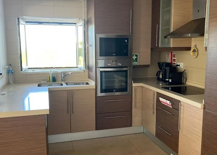 Sunny Ocean With Pool Near Arrifana ヴィラ アルジェズール