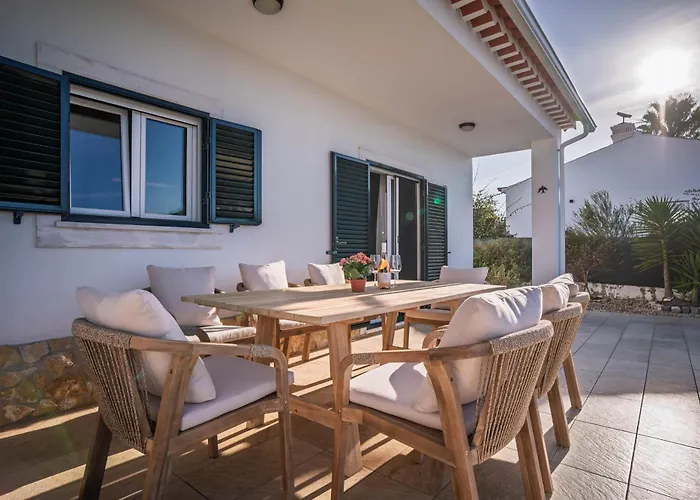 Sunny Ocean With Pool Near Arrifana アルジェズール