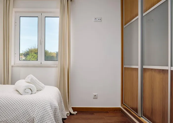 Sunny Ocean With Pool Near Arrifana ヴィラ