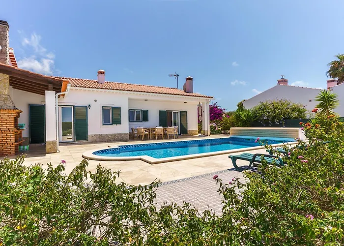 Sunny Ocean With Pool Near Arrifana アルジェズール