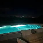 Sunny Ocean With Pool Near Arrifana *