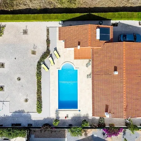Sunny Ocean With Pool Near Arrifana Aljezur