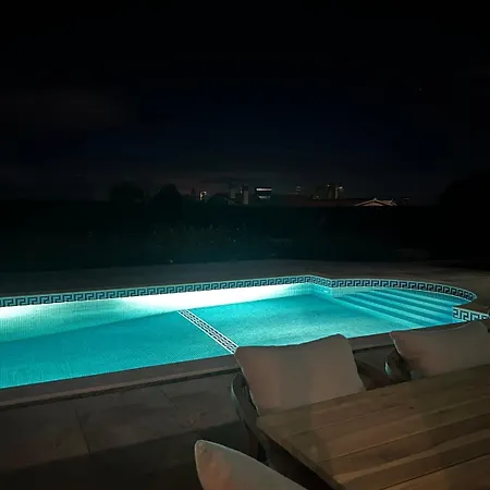Sunny Ocean With Pool Near Monte Clérigo *