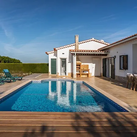 Sunny Ocean With Pool Near Monte Clérigo