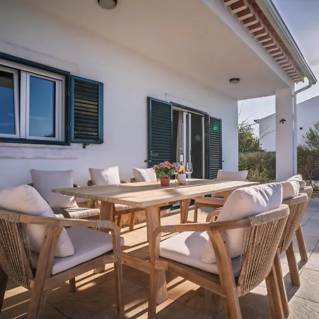Sunny Ocean Villa With Pool Near Monte Clerigo Beach Aljezur