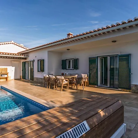Sunny Ocean With Pool Near Monte Clérigo Villa