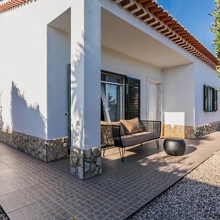 Villa Sunny Ocean With Pool Near Arrifana *