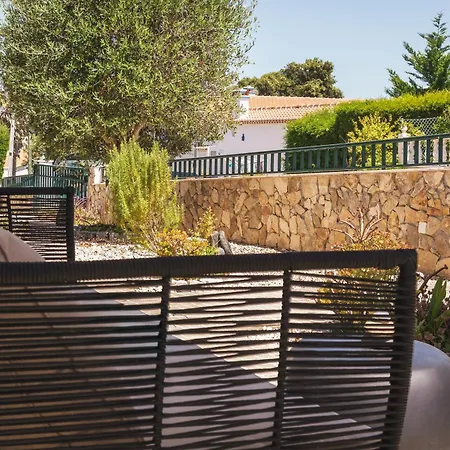 Sunny Ocean With Pool Near Arrifana *