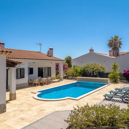 Villa Sunny Ocean With Pool Near Monte Clérigo