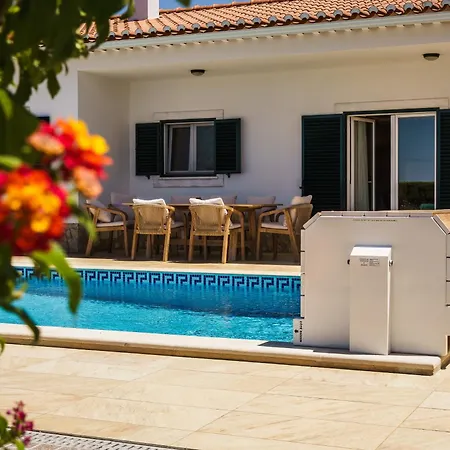Villa Sunny Ocean With Pool Near Monte Clérigo Aljezur