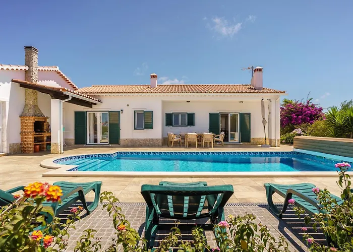 Sunny Ocean With Pool Near Arrifana Aljezur